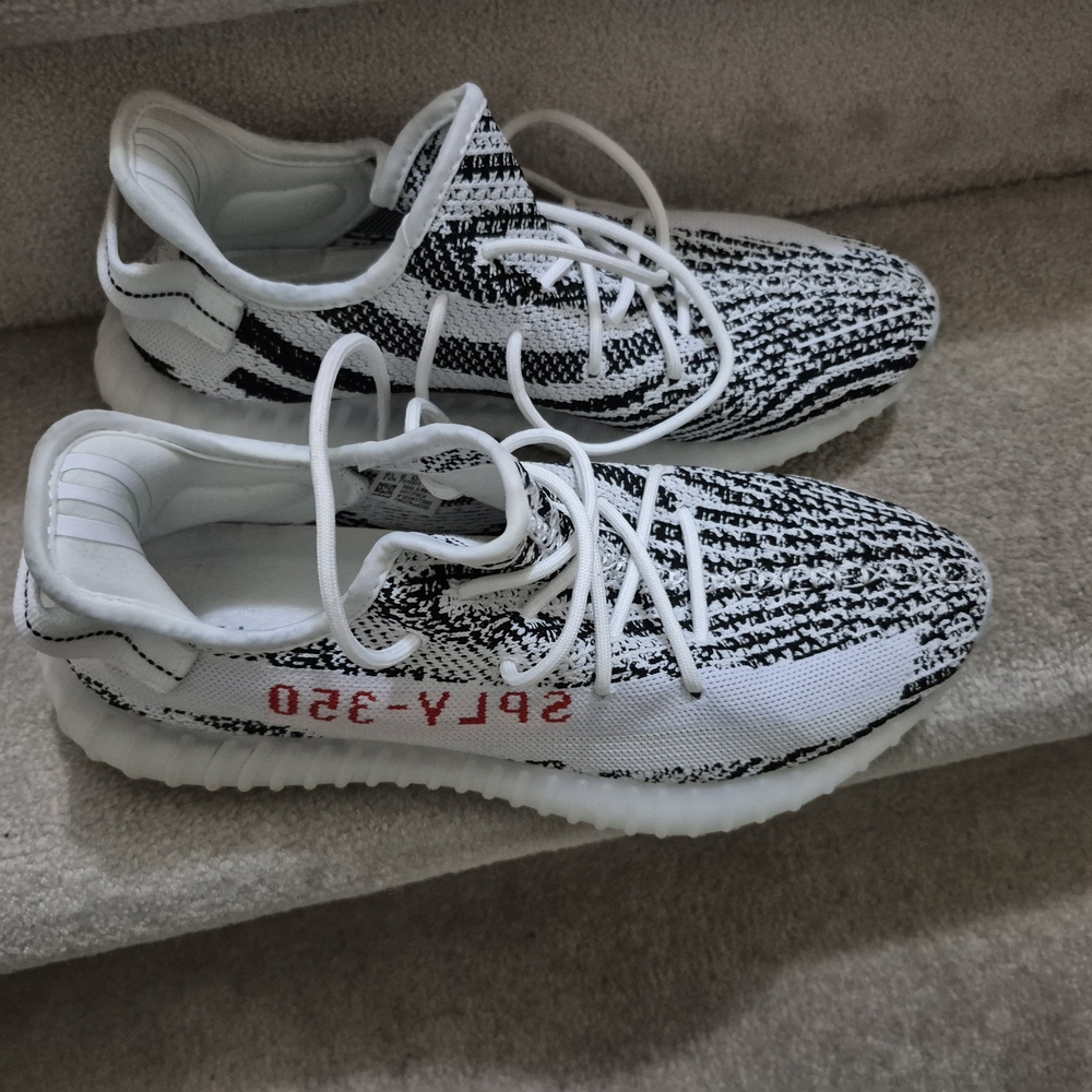 Adidas Yeezy Boost 350 V2 Zebra Sneakers
